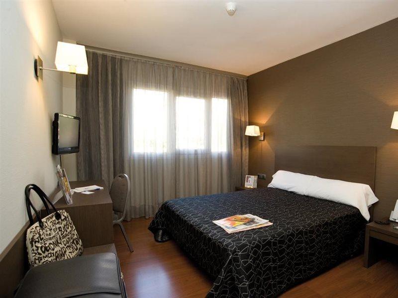 Hotel Cisneros Alcalá de Henares Dış mekan fotoğraf