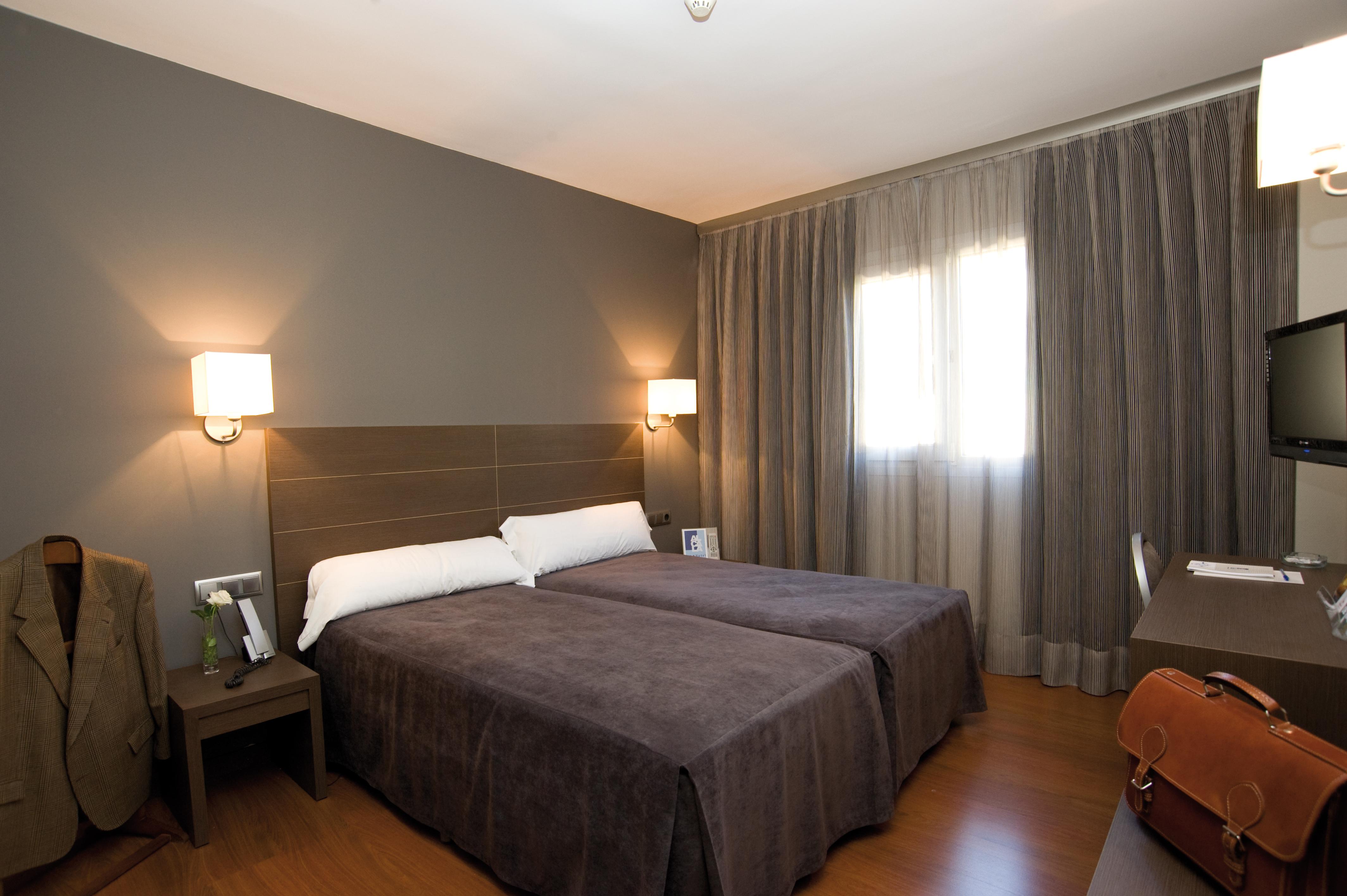 Hotel Cisneros Alcalá de Henares Oda fotoğraf