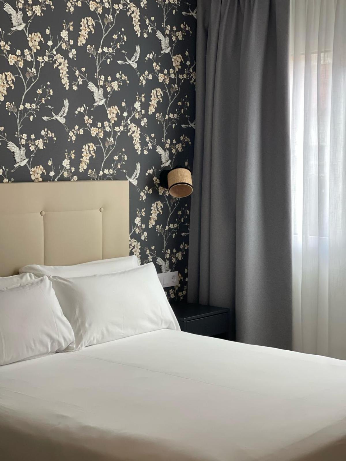 Hotel Cisneros Alcalá de Henares Dış mekan fotoğraf